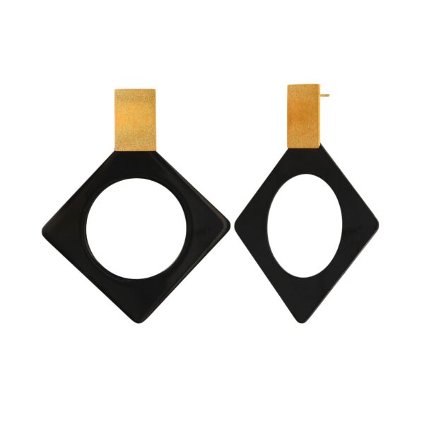 Wholesale Stainless steel jewelry set for women, including a necklace and earrings