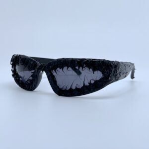 Black frame black (vinyl)