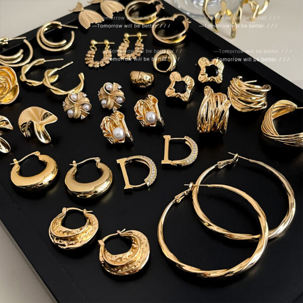 Wholesale Retro geometric metallic irregular earrings