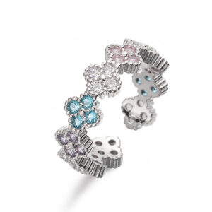 White gold color diamond four leaf clover ring