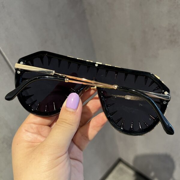 Wholesale European and American Cross-Border One-Piece Sunglasses for Women, Stage Catwalk Quirky Sunglasses for Men, Punk Modern Uv400 Sunshade Cool