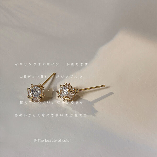 O1CN01N05TiZ1UIkyEba5ZL_2597552495-0-cib Wholesale Stereoscopic polyhedral geometric square zircon silver needle earrings