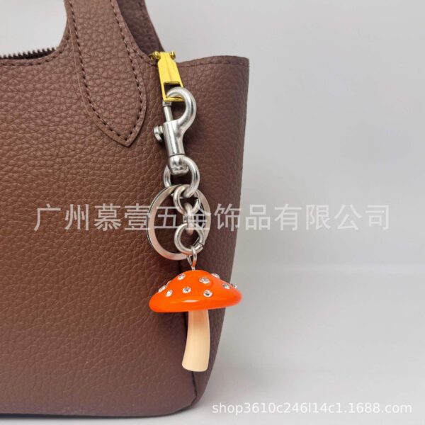 Wholesale Multi colored three-dimensional mushroom keychain