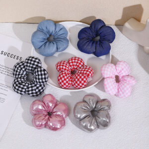 Wholesale Korean-Style Scrunchie with Three-Dimensional Flower Design for Children, Cotton-Filled Bun Hair Tie, Cute Hair Accessory