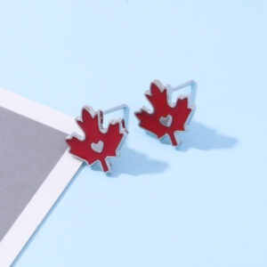 Love maple leaf stud earrings