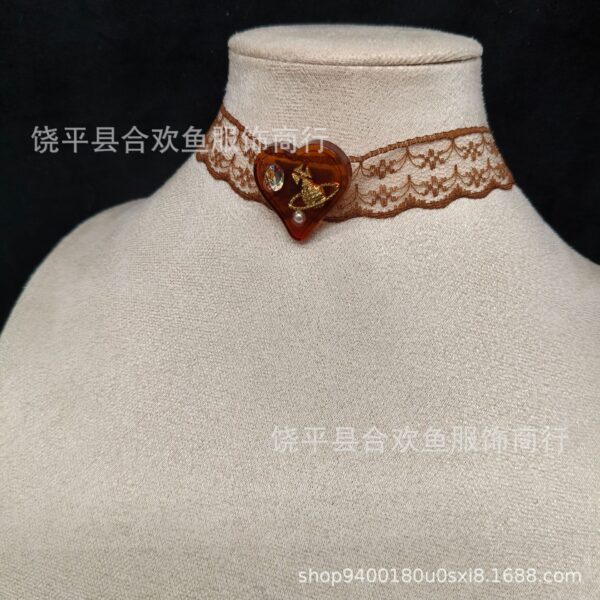Wholesale Maillard color sweet and cool heart lace choker