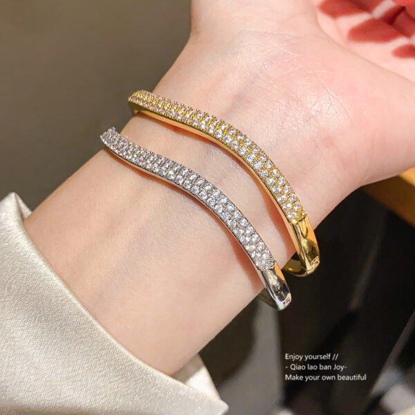 Wholesale 18k genuine gold electroplated zircon round buckle bracelet