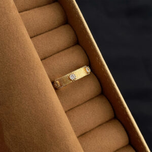 “brushed zircon flower” ring