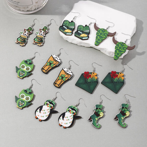 O1CN01Niki7J2KAqGqYQBYe_2209316649517-0-cib Wholesale St. Patrick's Day animal lucky grass rainbow wooden earrings