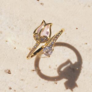 03 / Opening plated with 18k gold