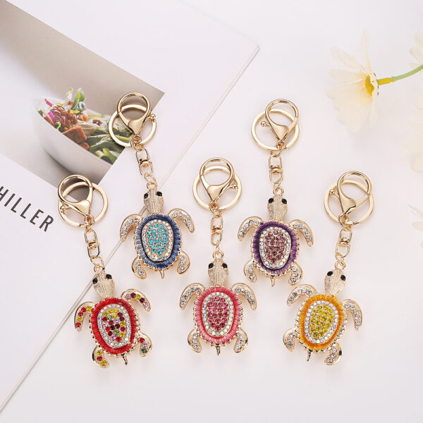 Wholesale Diamond studded turtle cute pendant metal keychain