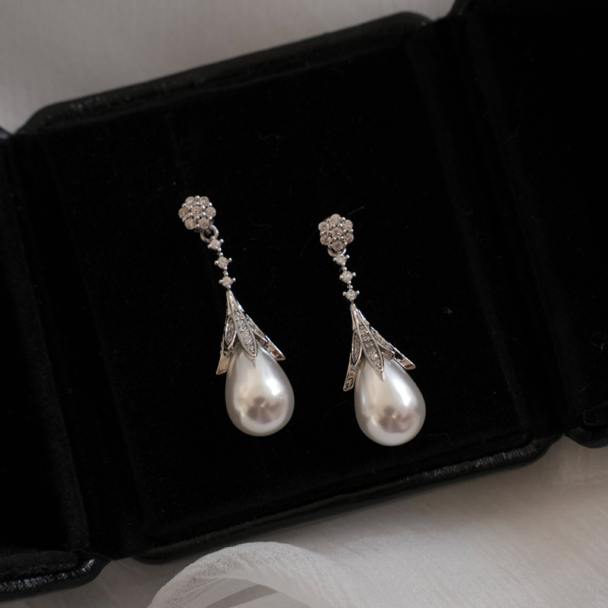 Wholesale classic Retro Luxury Water op Pearl Earrings Ear Clips