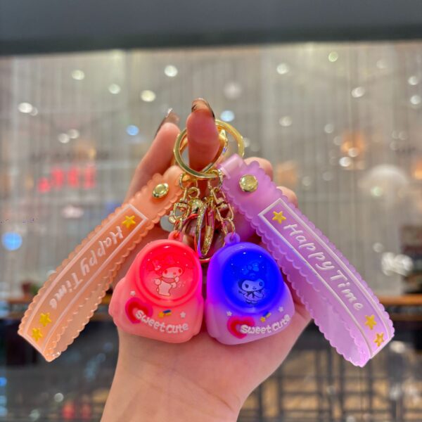 O1CN01OHMKrU1YrLanOk2eY_2214989783112-0-cib Wholesale Cartoon Flashing Mini Backpack Keychain OLY Exclusive