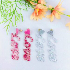 Wholesale shiny love acrylic Valentine's Day earrings shiny stud earrings jewelry