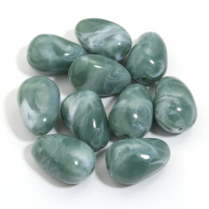 Bean paste green / Size: 29*20mm aperture 3mm