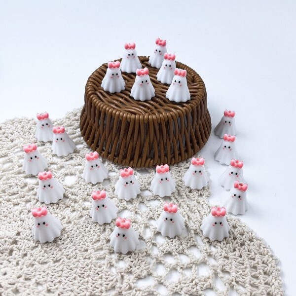 Wholesale 10pcs 3D Hot Sale Halloween Hot Sale White Ghost Three-dimensional Silicone Cartoon DYI Beads