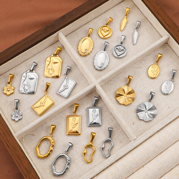 Wholesale Retro flower heart-shaped hollow geometric stainless steel pendant