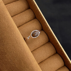 “gold-attracting tiger eye stone” ring