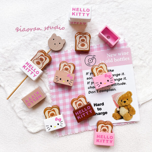 O1CN01PLcv1U1Rx7H2MIp5L_2200763052177-0-cib Wholesale Kitten Sliced Toast Beaded Letter Box through Hole Acrylic Beads DIY Handmade Aessories Materials