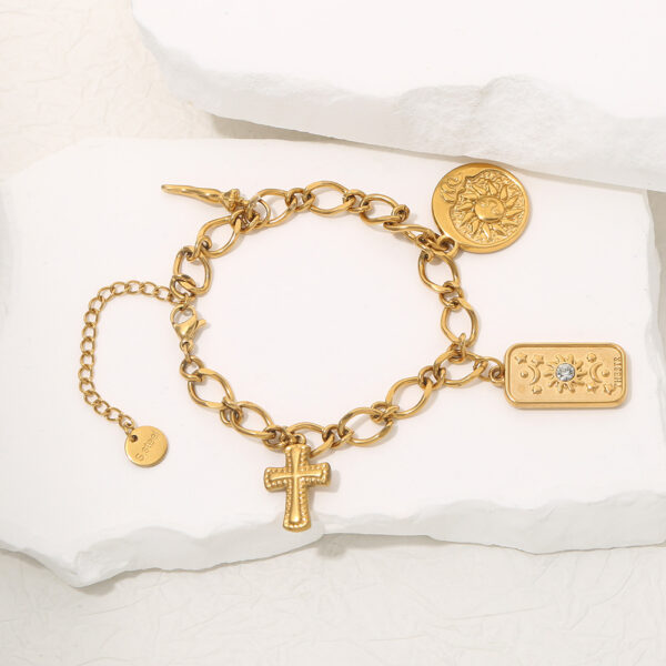 O1CN01PUiiBg1nmy4dy9k1r_2217967715133-0-cib Wholesale Pearl Starfish Moon Cross Pendant Jewelry Bracelet