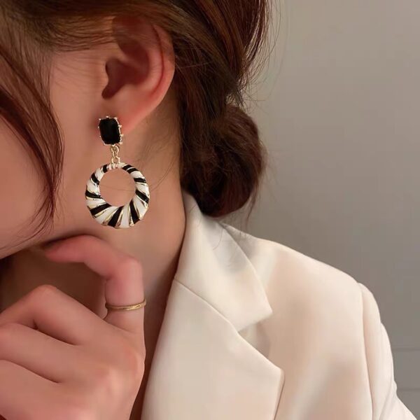 Wholesale Earrings for Women, Internet Celebrity Hot-Selling Earrings