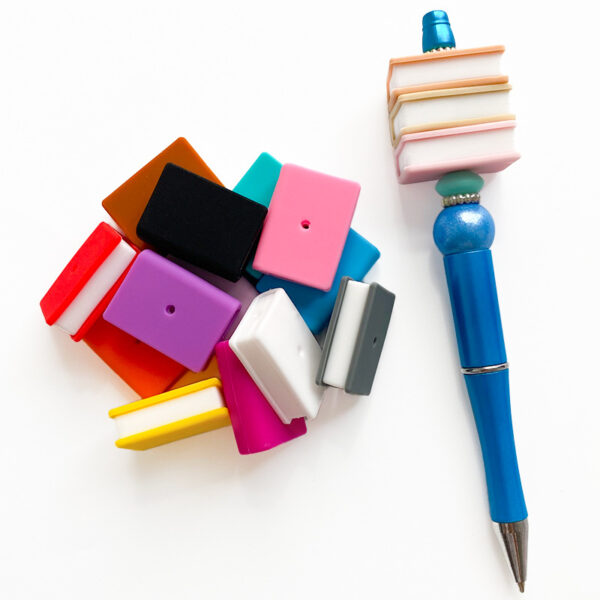 O1CN01PpGerp1ejSIK4XCXs_2219683907-0-cib Wholesale 10PCS Stacked Book Shape Rectangle Cartoon Silicone Beads