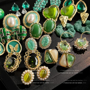 Wholesale Vintage emerald diverse shaped zircon earrings