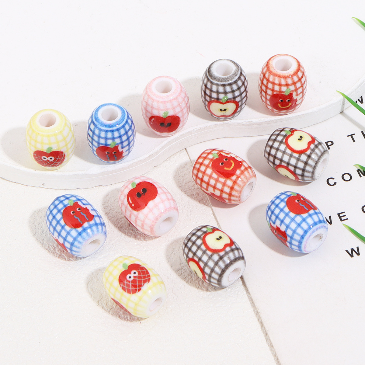 Wholesale color printed apple oval acrylic beads