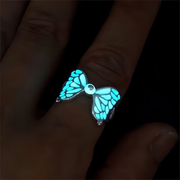 Wholesale Luminous Distinctive Butterfly Ring Adjustable Exaggerated Ring
