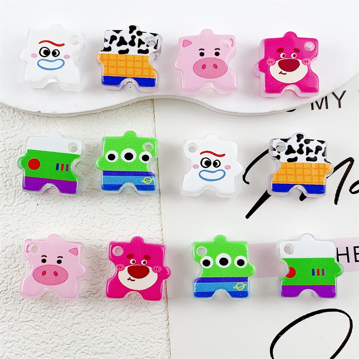 Wholesale double-sided printed cartoon pig puzzle acrylic beads