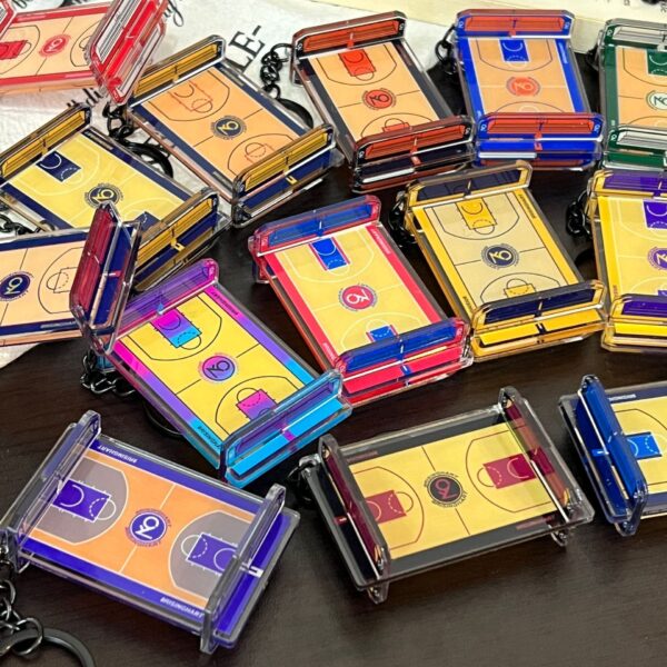 O1CN01QYLmKO22Xb3Aa0rGj_2218856807130-0-cib Wholesale Acrylic srts basketball court keychain