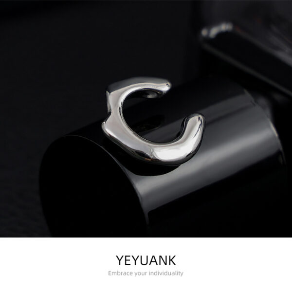 Wholesale Pearl Heart Zircon Decorated Combination Ear Clips