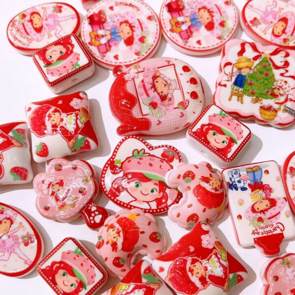 O1CN01QjEHTY1wOzuymp2Yb_2216384736299-0-cib Wholesale Acrylic Girl Series Printed Beads with Various Beads - OLY Exclusive
