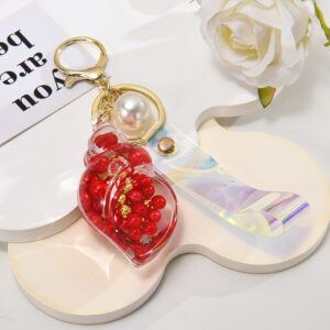 Red / Bright leather rope + small conch + pearls