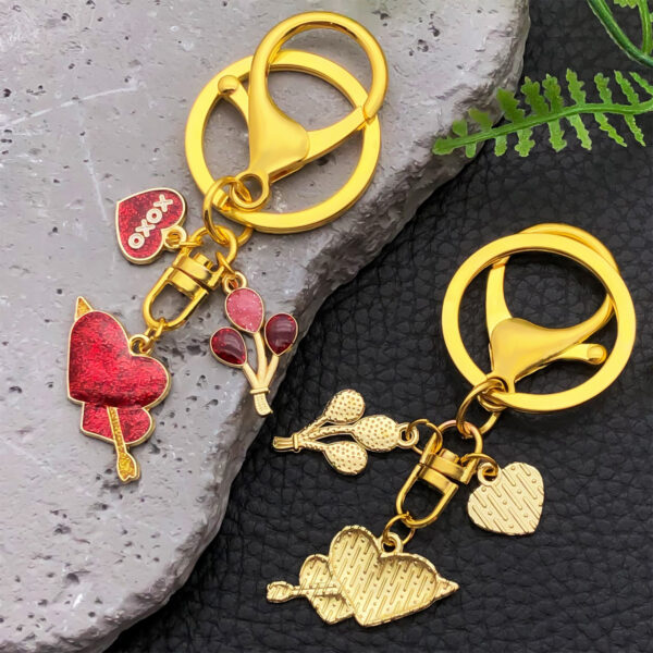 Wholesale Valentine's Day Oil Dripping Red Sprinkled Gold Keychain