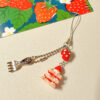 O1CN01Qylcbw1NqSzEDkUU4_2209112661621-0-cib Wholesale Strawberry cake bead cute keychain