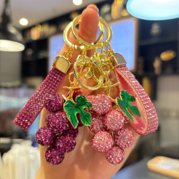 Wholesale Full diamond 3D grape cluster keychain