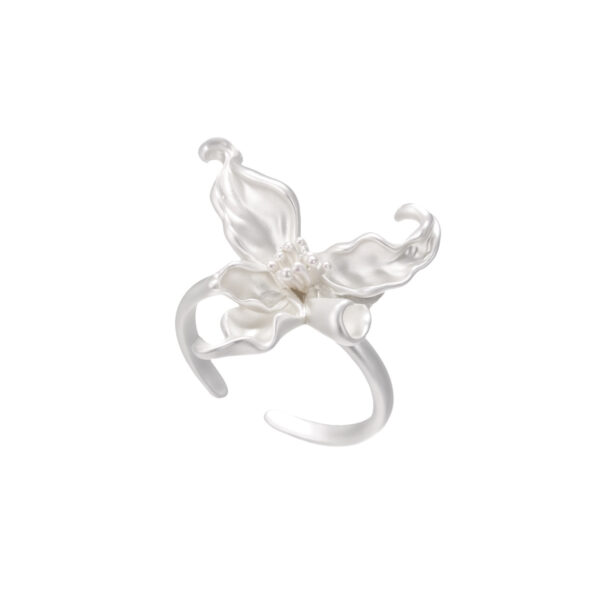 O1CN01RG60Kc1eElyr1JKvU_2218382003840-0-cib Wholesale Autumn and Winter White Iris Blossoming Ring