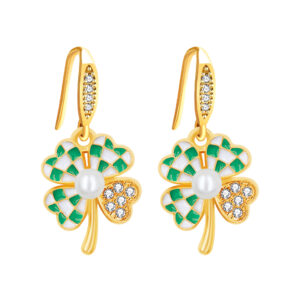 Green four leaf clover