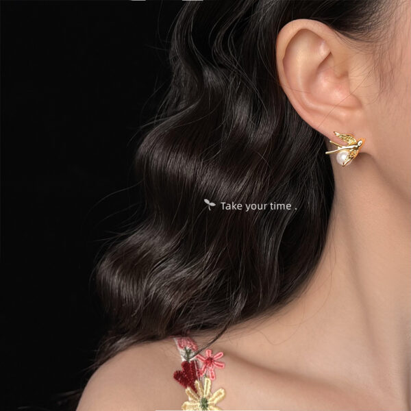 Wholesale Golden Pearl Bird Silver Needle Earnail