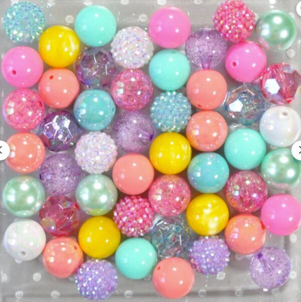Wholesale 50pcs Candy Color Mixed Color 20MM Acrylic Large Beads DIY Mixed Color Mixed Style Beaded Loose Beads Combination