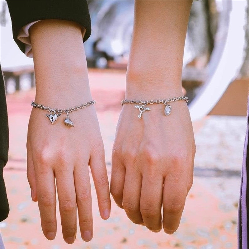 Wholesale Heart-shaped Magnet Suction Bracelet Valentine's Day