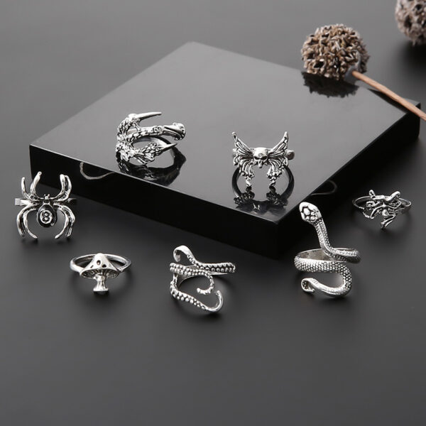 Wholesale retro skull snake octopus animal ring