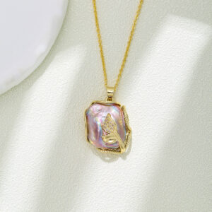 Purple baroque necklace