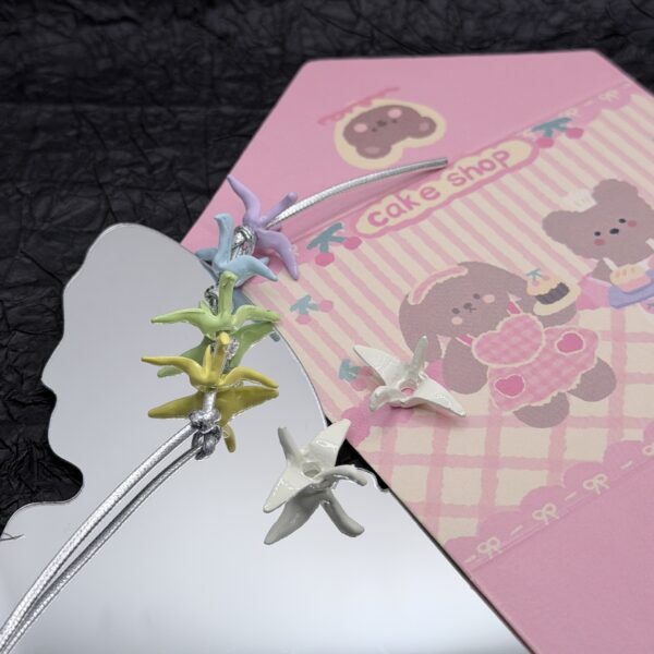 Wholesale Alloy origami crane painting DIY alloy accessories vertical hole bead stringing