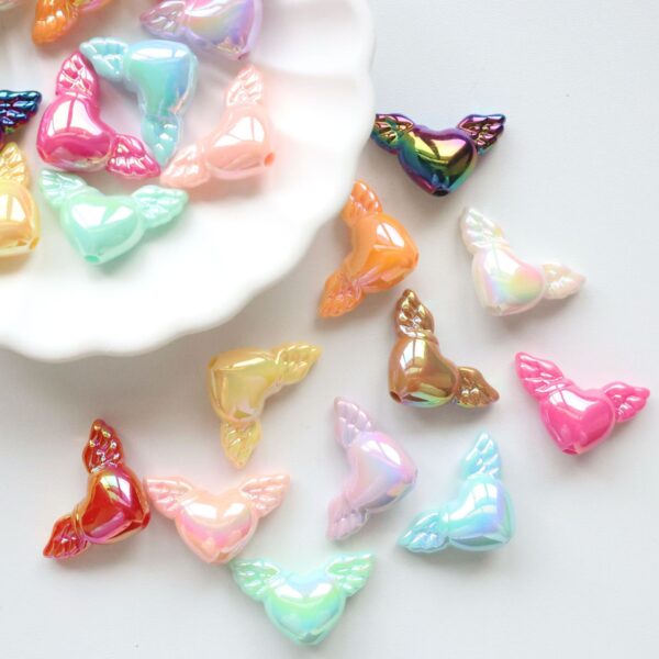 O1CN01RoMAcJ1CGK7afz2PM_2214653500053-0-cib Wholesale 10pcs Colorful UV acrylic angel wings heart DIY Beads