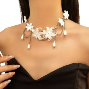White Flower Teardrop Pearl Necklace - X5391