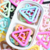 O1CN01Rqwo1G20wfRzOvzb2_2218603856914-0-cib Wholesale Corner question mark perforated acrylic beads