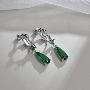 Green screw ear clip