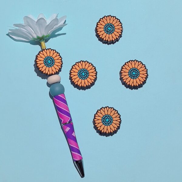 O1CN01RyJIGl2FO3kwYKB4s_2216349148869-0-cib Wholesale new sunflower silicone cartoon beads 10pcs/pack